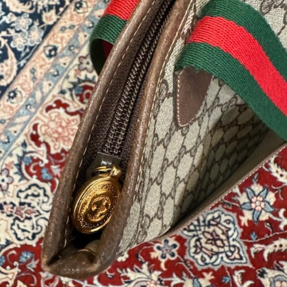 Share Show With @blockhart925 on 10-25 at 3:00 Ca Time GUCCI Bags GIVEEYY - Picture 9 of 13